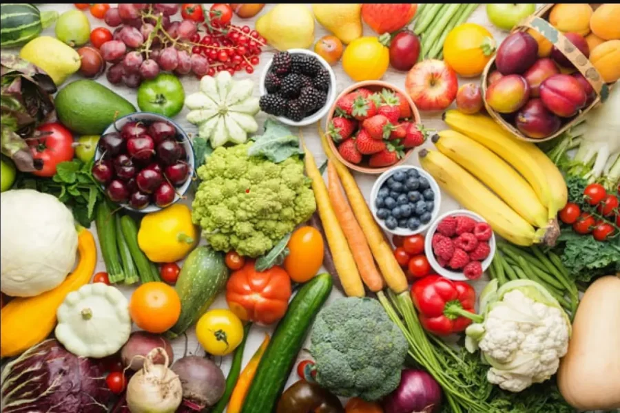 Eating Fresh Fruits